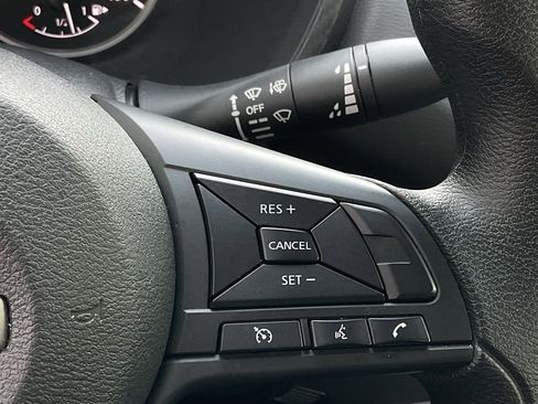 Used 2025 Nissan Sentra S image 23