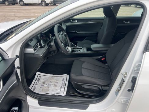 Used 2023 Kia K5 LXS image 8