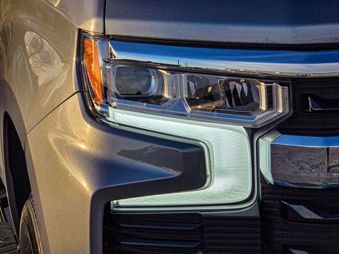 Certified 2023 Chevrolet Silverado 1500 LT image 9