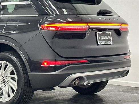 Used 2023 Lincoln Corsair AWD image 7