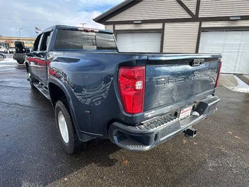 Used 2021 Chevrolet Silverado 3500 High Country w/ Technology Package image 5
