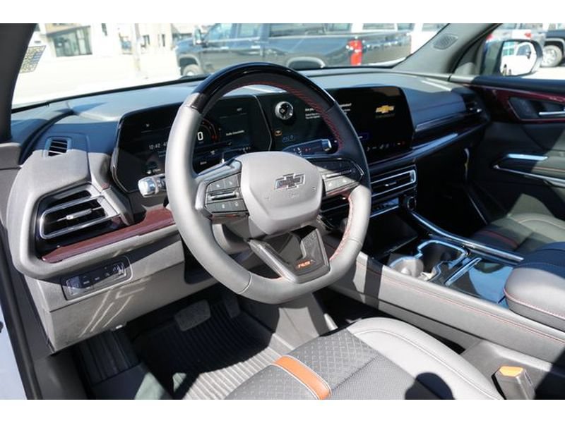 New 2026 Chevrolet Traverse RS w/ LPO, Floor Liner Package AWD/4WD image 9