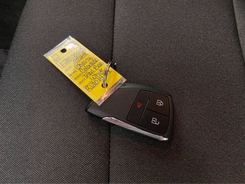 Used 2024 Chevrolet Colorado Trail Boss image 41