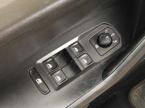 Used 2019 Volkswagen Jetta SE FWD image 27