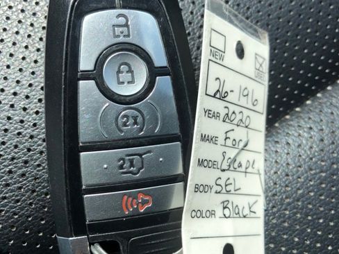 Used 2020 Ford Escape SEL AWD/4WD image 40