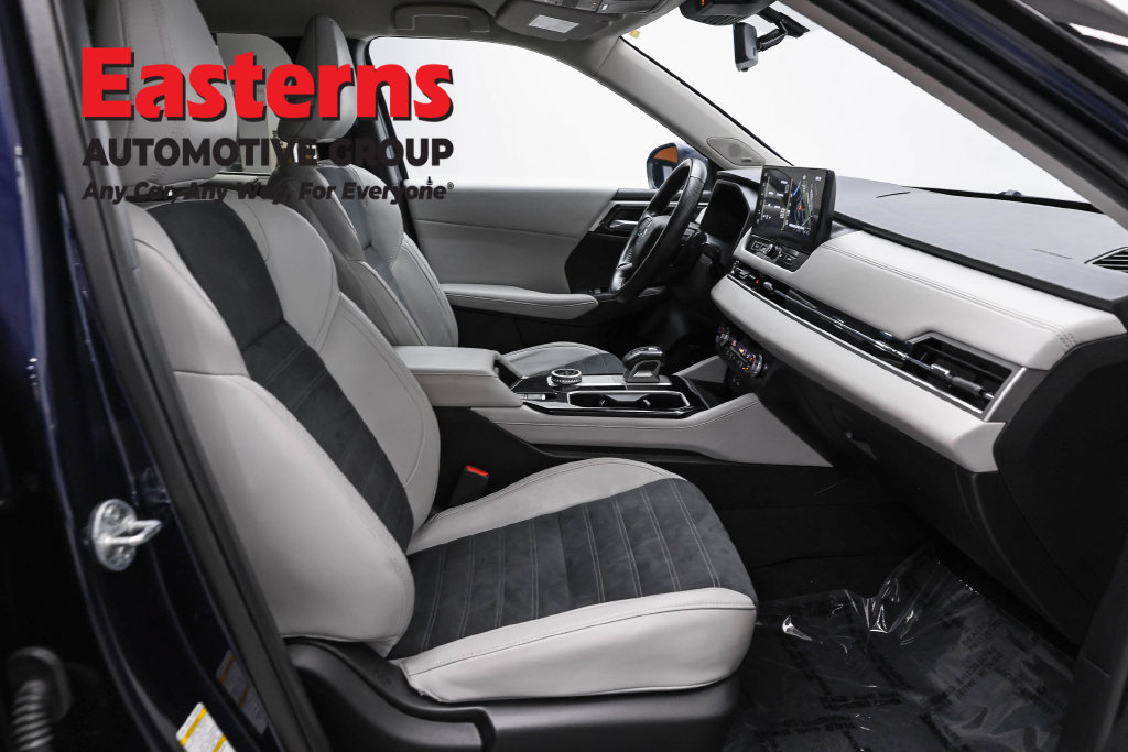 Used 2025 Mitsubishi Outlander SE FWD image 26