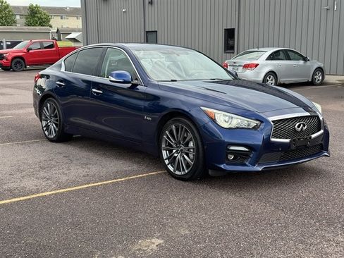 Used 2016 INFINITI Q50 Red Sport 400 AWD/4WD image 3