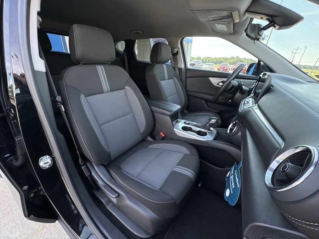 Certified 2025 Chevrolet Blazer LT AWD/4WD image 26
