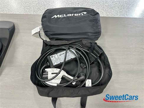 Used 2024 McLaren Artura image 46