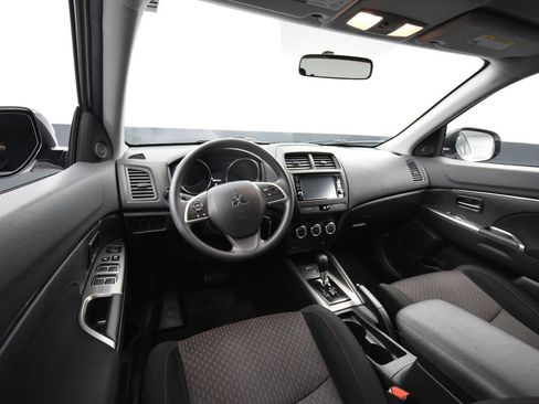 Used 2019 Mitsubishi Outlander Sport ES image 11