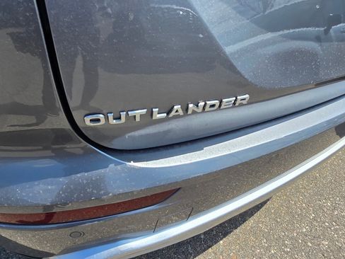 Used 2024 Mitsubishi Outlander SE AWD/4WD image 11