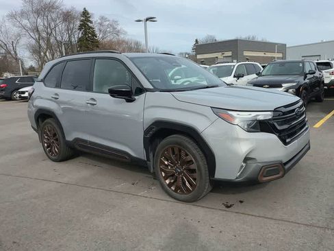 Used 2025 Subaru Forester Sport image 2