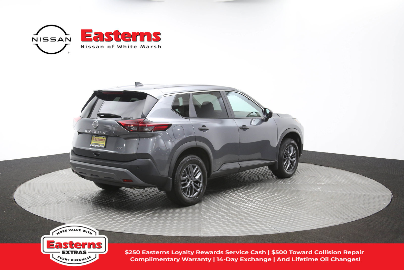 Used 2023 Nissan Rogue S AWD/4WD image 39
