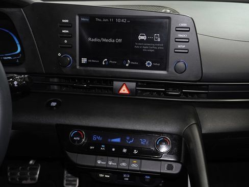 Certified 2026 Hyundai Elantra Sport FWD image 17