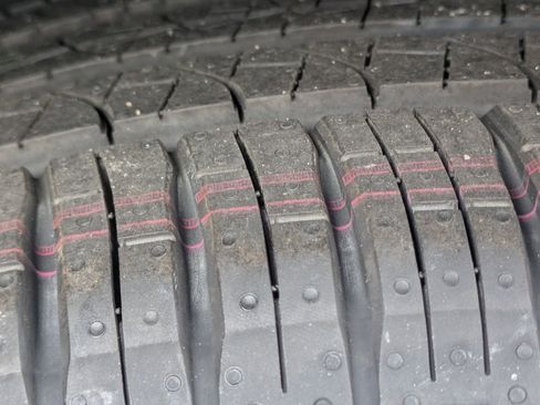 Certified 2022 Ford Explorer Limited w/ Equipment Group 301A image 9