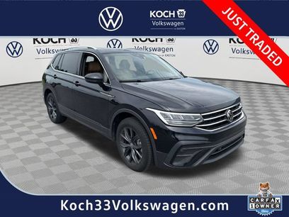 Used 2024 Volkswagen Tiguan SE w/ Panoramic Sunroof Package