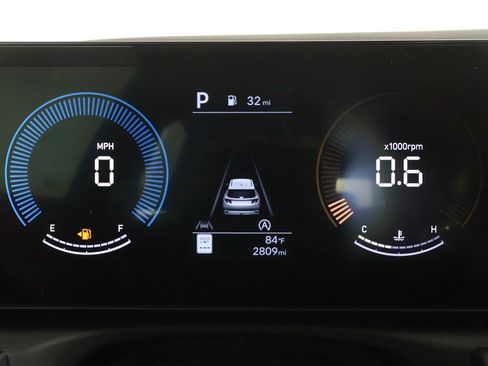 Used 2025 Hyundai Tucson SE AWD/4WD image 31