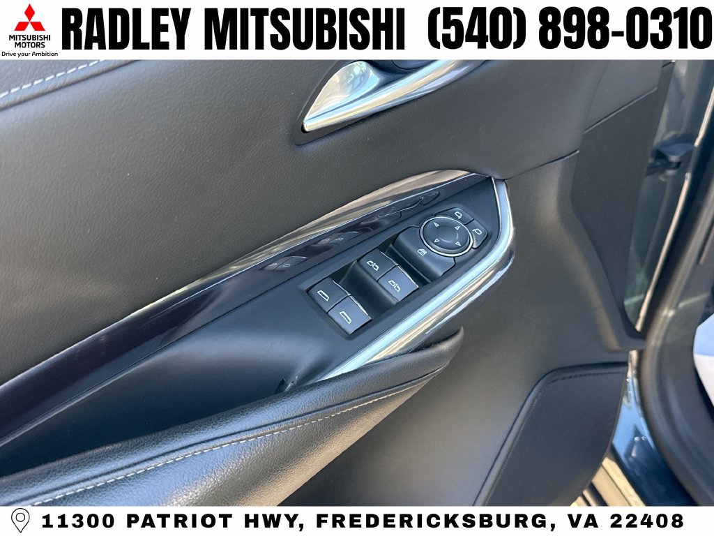 Used 2021 Cadillac XT4 Luxury w/ Cold Weather Package AWD/4WD image 5