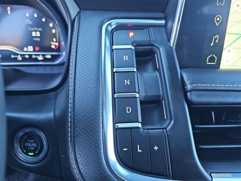 Used 2024 GMC Yukon AT4 w/ Technology Package image 21