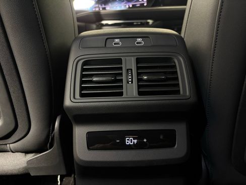 Used 2025 Audi Q5 Premium w/ Premium Plus AWD/4WD image 17