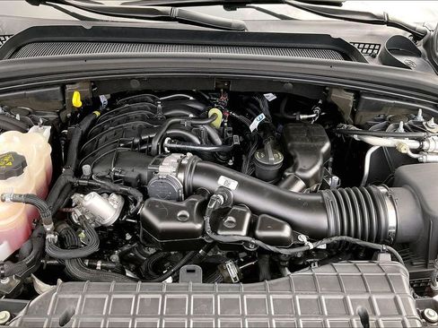 Used 2023 Jeep Grand Cherokee L Laredo image 9