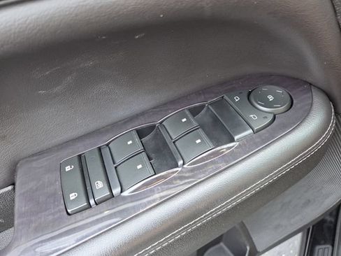 Used 2017 Buick Enclave Leather FWD image 7