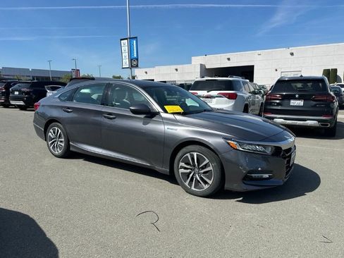 Used 2020 Honda Accord EX image 2