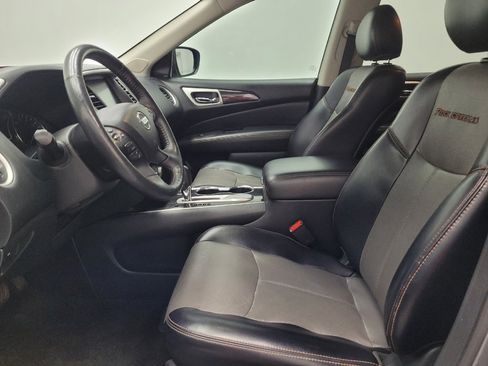 Used 2020 Nissan Pathfinder SL FWD image 17