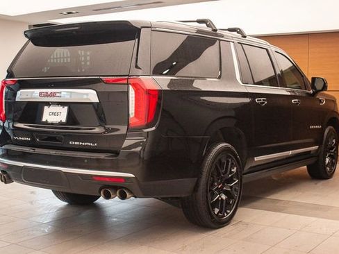 Used 2022 GMC Yukon XL Denali w/ Denali Premium Package AWD/4WD image 6