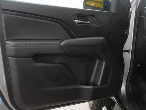 Used 2025 GMC Canyon Elevation w/ Convenience Package image 18