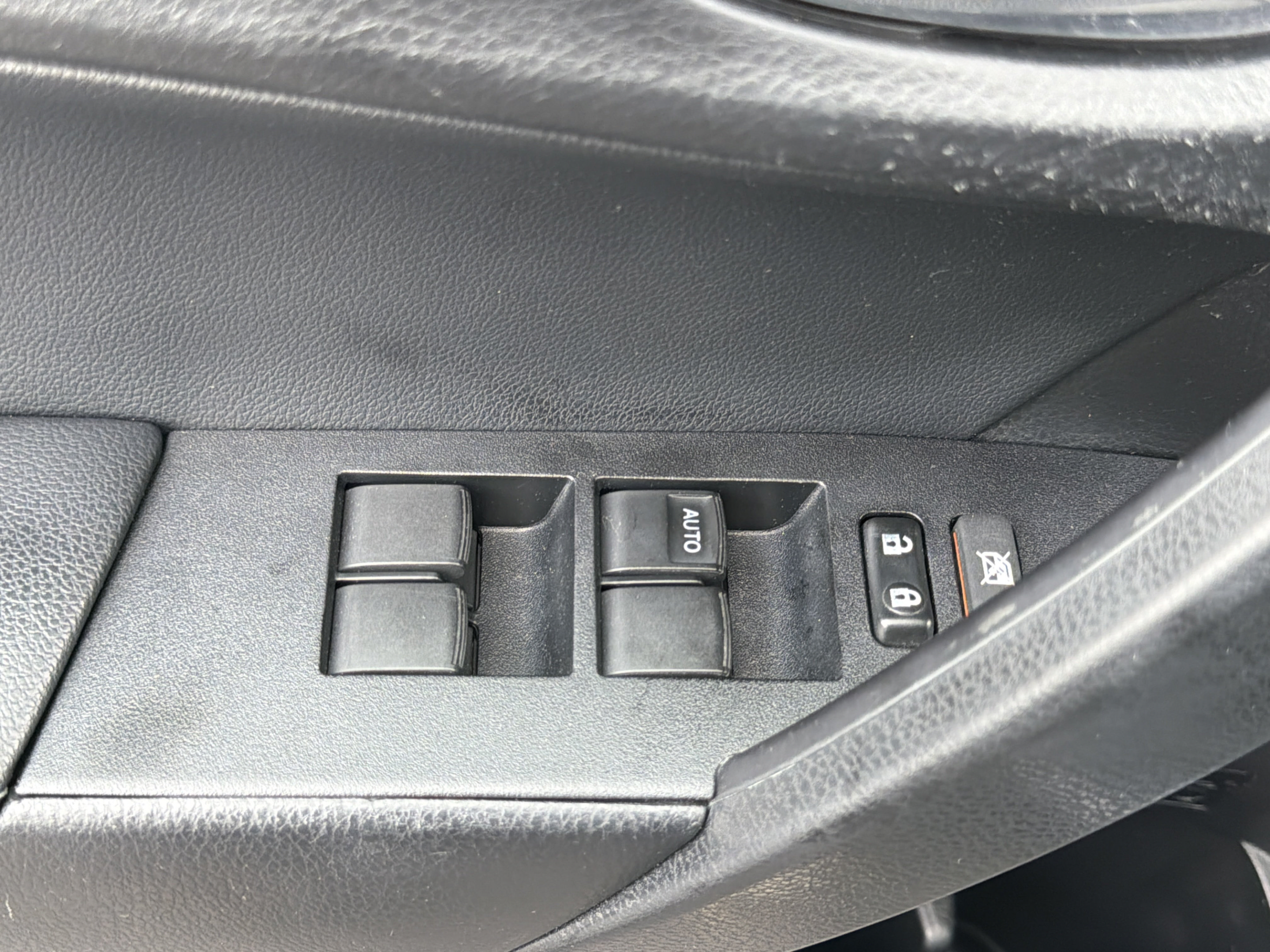 Used 2017 Toyota Corolla SE FWD image 18