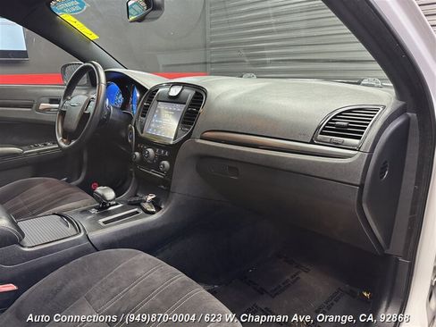 Used 2012 Chrysler 300 S RWD image 10