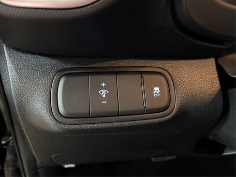 Certified 2026 Hyundai Venue SEL FWD image 36