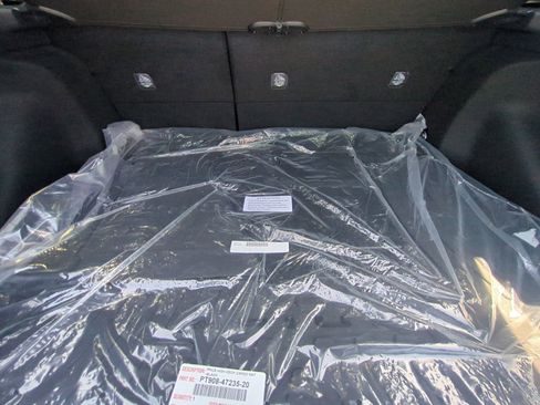 New 2026 Toyota Prius FWD image 16