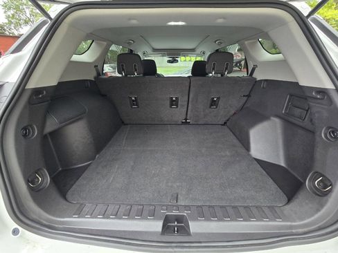 Used 2018 GMC Terrain SLE w/ Driver Convenience Package image 8