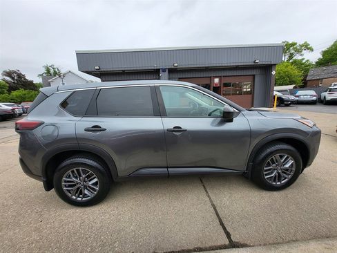 Used 2023 Nissan Rogue S AWD/4WD image 8