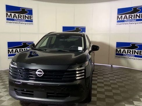 Used 2025 Nissan Kicks SV w/ SV Premium Package AWD/4WD image 5