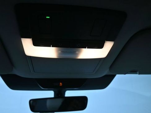 Used 2025 Nissan Pathfinder SL FWD image 50