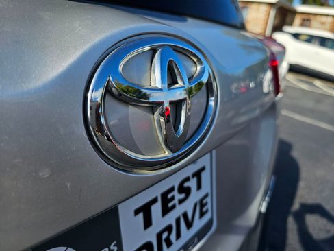 Used 2015 Toyota RAV4 Limited image 8