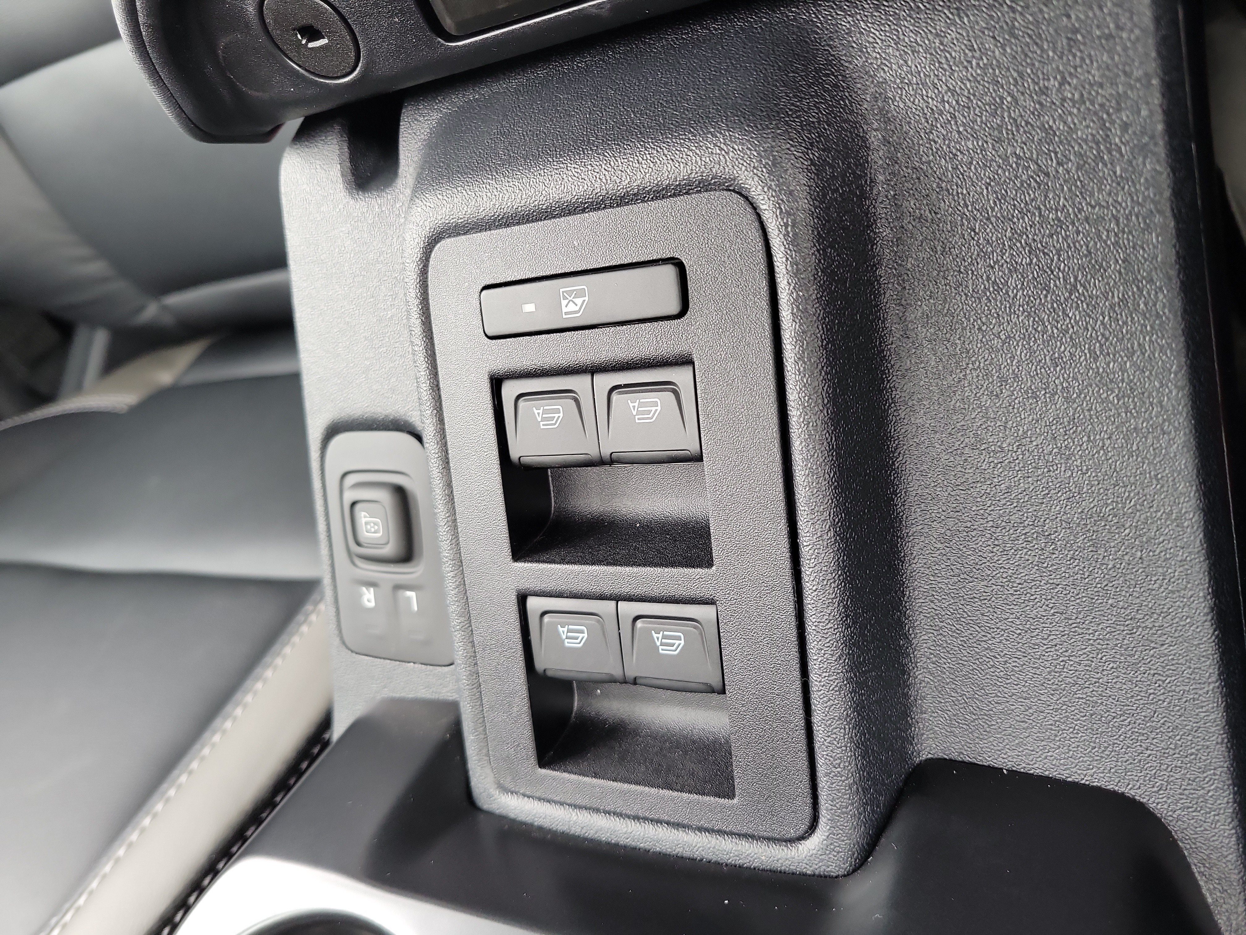 Used 2025 Ford Bronco Outer Banks AWD/4WD image 27