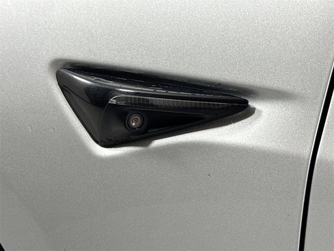 Used 2018 Tesla Model 3 Long Range image 10