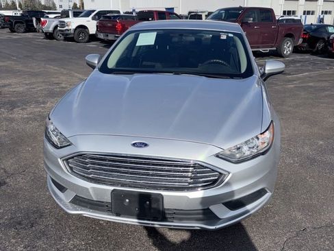 Used 2018 Ford Fusion SE w/ Fusion SE Technology Package image 5