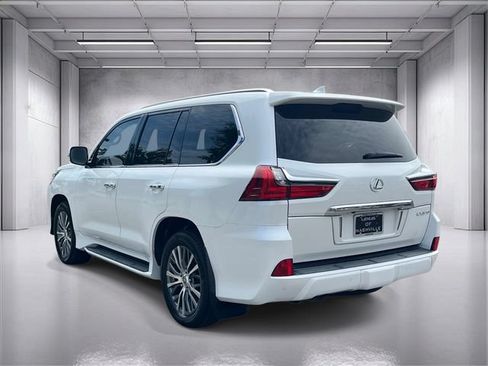 Used 2019 Lexus LX 570 4WD w/ Luxury Package image 5