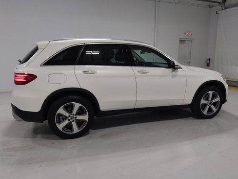 Used 2019 Mercedes-Benz GLC 300 4MATIC w/ Driver Assistance Package image 10