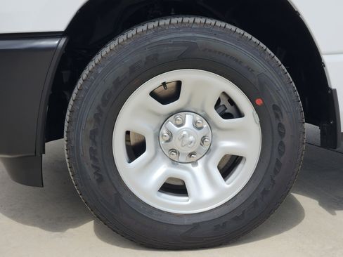New 2026 RAM 1500 Tradesman AWD/4WD image 10