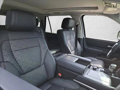 Used 2024 Toyota Sequoia Limited w/ Tow Technology Package AWD/4WD image 15