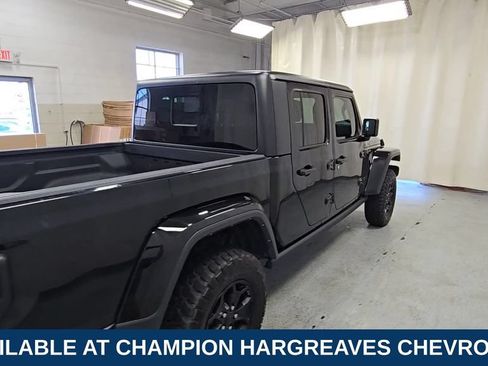 Used 2022 Jeep Gladiator Sport AWD/4WD image 10