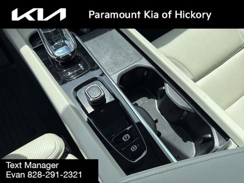 Used 2022 Volvo XC60 T8 Inscription AWD/4WD image 26