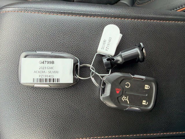 Used 2023 GMC Acadia AT4 w/ Preferred Package AWD/4WD image 30