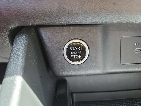 Used 2023 Nissan Rogue SV AWD/4WD image 55